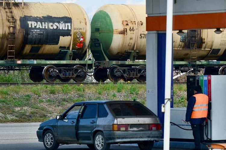 Nước Nga chuẩn bị cấm xuất khẩu xăng từ ngày 1/4